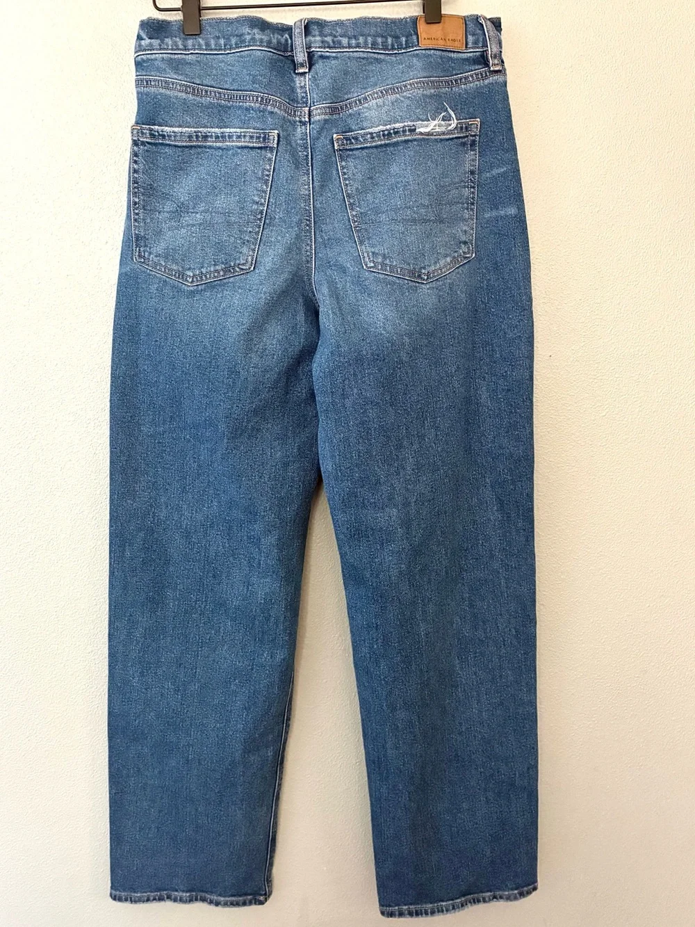 American Eagle Super High Rise Baggy Straight Jeans Women’s 10 Distressed - Picture 4 of 5